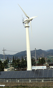 日本の風力発電は冬の時代にあると言える。再び春を迎えるためには、抜本的な対策が必要だ（写真と内容は関係ありません）